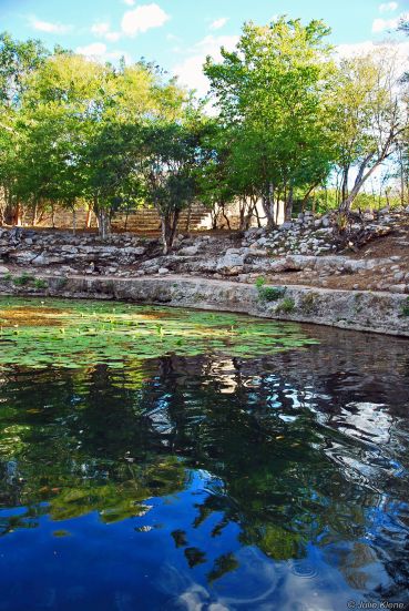 cenote, Mexico