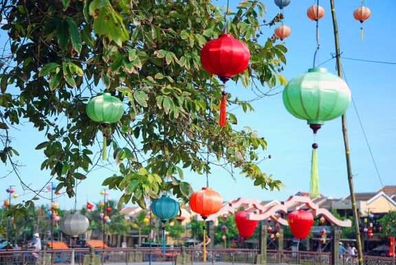 red lanterns, Vietnam