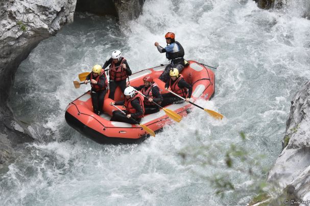 Rafting with Quey'Raft, Château-Ville-Vieille, France
