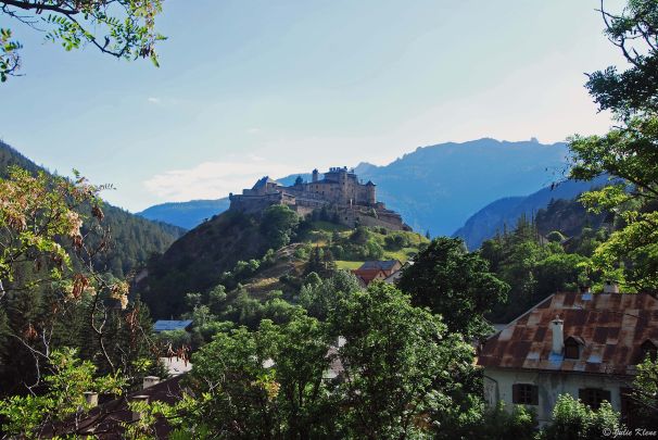 Rafting with Quey'Raft, Château-Ville-Vieille, France